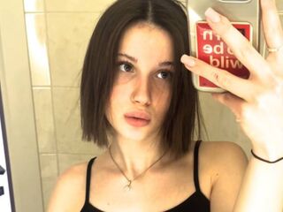 AsaCrystal's Stripchat live cam girls Profile Image