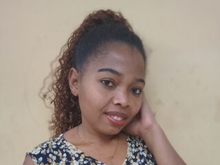 EdwigeBrown's Live cam group shows Profile Image