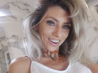 EvyScarlet's Solo live cam models Profile Image