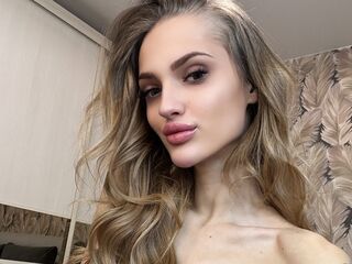 MonikaKlar's 1-on-1 live cam shows Profile Image